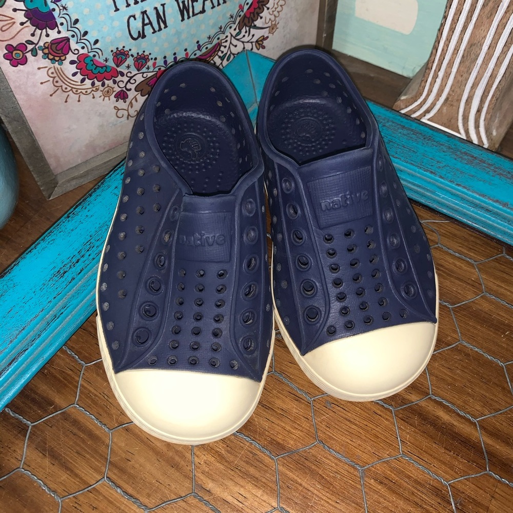 Native baby size 6 blue